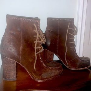 FRYE Parker Moc Ankle Oil Suede Boots in Chocolate